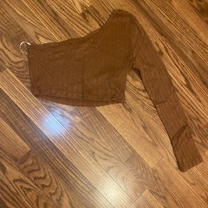 SHEIN one sleeve crop top